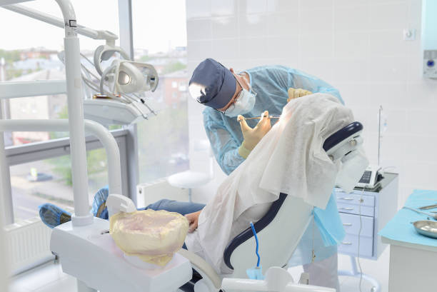 Best Weekend Emergency Dentist in Rlborough, MA
